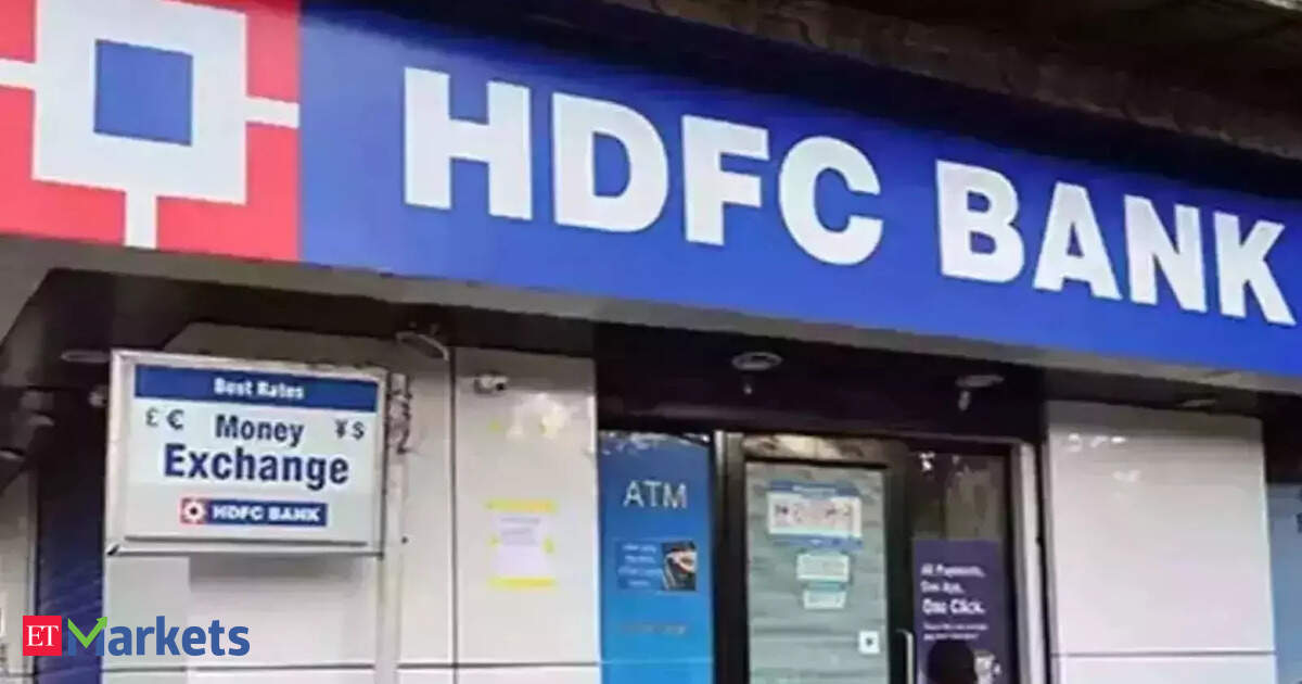 HDFC Bank Shares Fall Amid Internal Probe into Rs 45 Crore Interest Payments