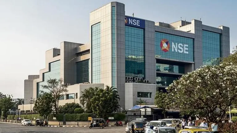 Indian Markets Suffer Losses Amidst Domestic Selling Pressure and Weak Market Breadth