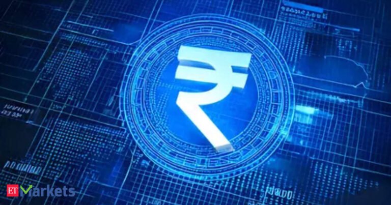 Indian Rupee Rises Amid Oil Price Slump and Foreign Inflows